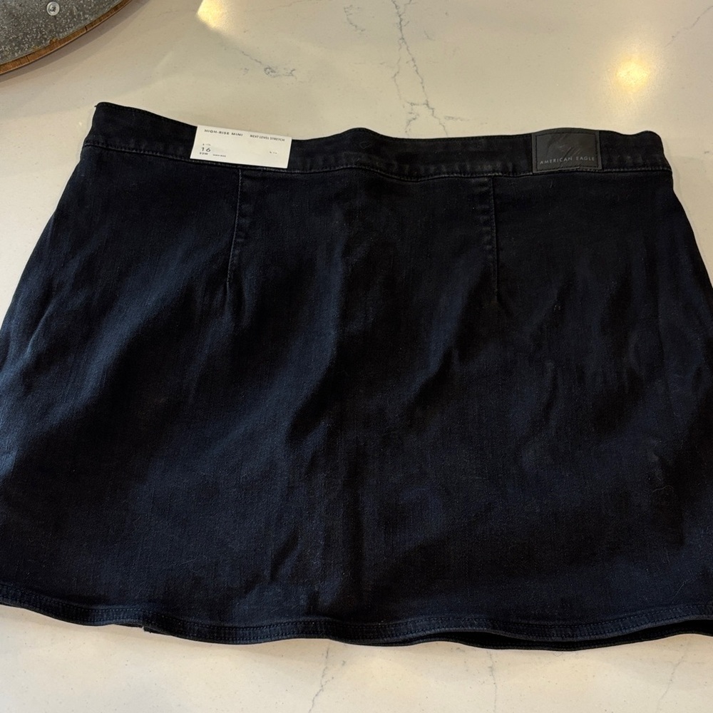 American Eagle Outfitters Black High-Rise Mini skirt with undershort